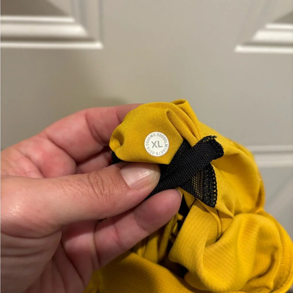 Lululemon License to Train Linerless Shorts Size XL Short 7” inseam - Picture 4 of 5